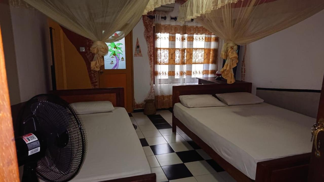 Leopard City Hostel Yala Tissamaharama Esterno foto