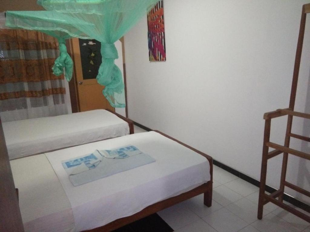 Leopard City Hostel Yala Tissamaharama Esterno foto