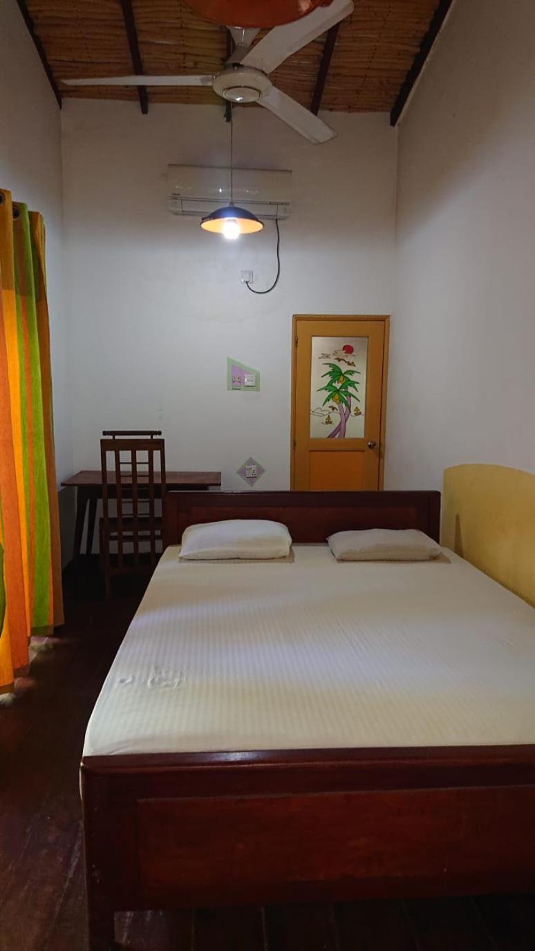 Leopard City Hostel Yala Tissamaharama Esterno foto