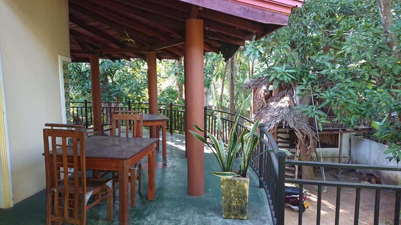 Leopard City Hostel Yala Tissamaharama Esterno foto