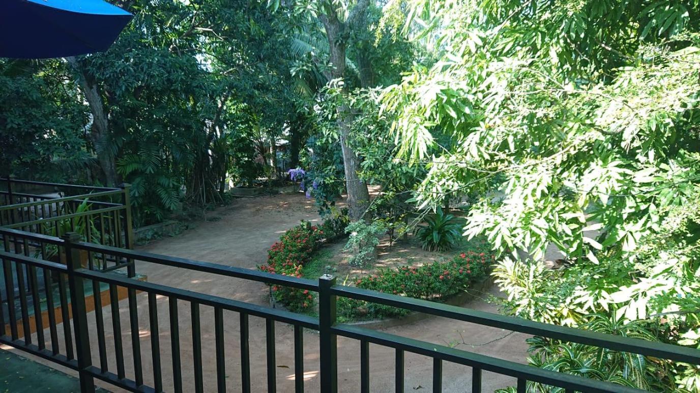 Leopard City Hostel Yala Tissamaharama Esterno foto
