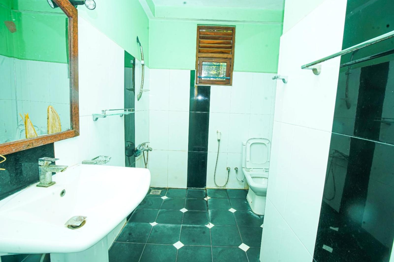 Leopard City Hostel Yala Tissamaharama Esterno foto